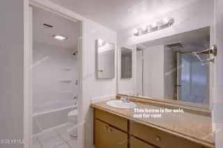 Photo #5: 6446761 Listing