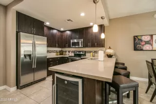 Photo #3: 6446832 Listing