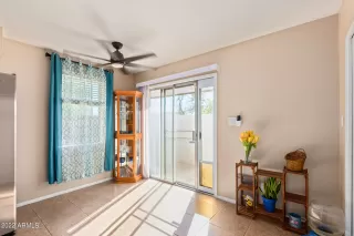 Photo #4: 6446949 Listing