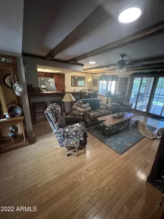 Photo #2: 6447157 Listing 