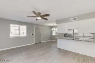 Photo #3: 6447501 Listing 