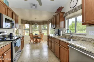 Photo #4: 6447622 Listing 