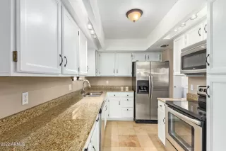 Photo #6: 6447650 Listing 