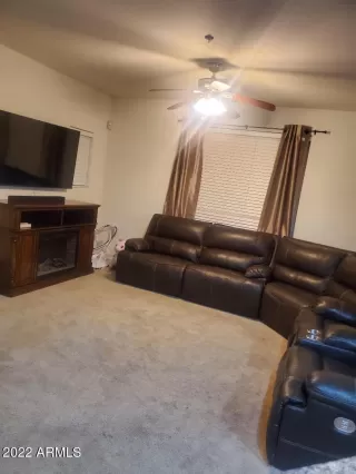 Photo #4: 6447716 Listing