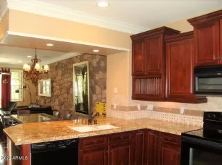 Photo #5: 6447768 Listing