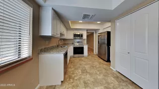 Photo #2: 6447829 Listing 