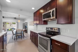 Photo #4: 6448110 Listing 