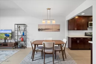 Photo #5: 6448110 Listing 