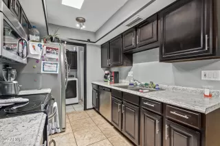 Photo #6: 6448125 Listing 