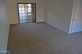 Photo #5: 6448149 Listing