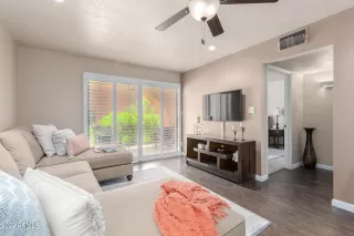 Photo #2: 6448167 Listing 