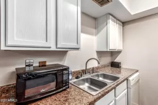 Photo #4: 6448477 Listing