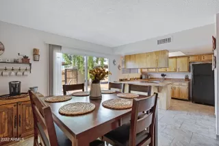 Photo #5: 6448502 Listing