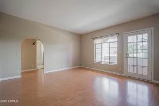 Photo #5: 6448652 Listing 