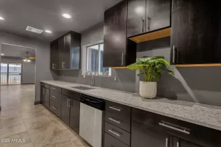 Photo #4: 6448819 Listing 