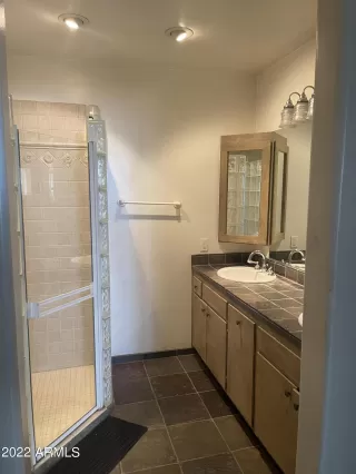 Photo #6: 6448948 Listing