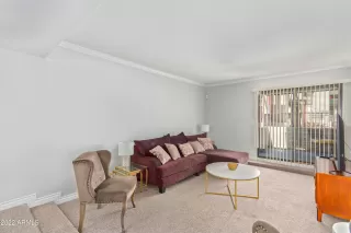 Photo #3: 6448976 Listing