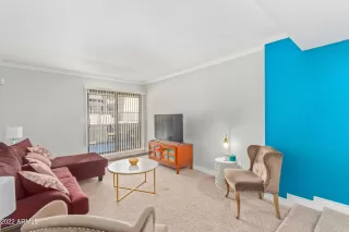 Photo #4: 6448976 Listing