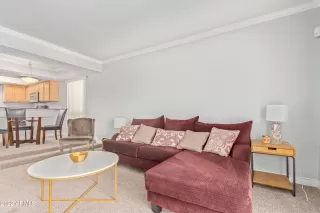 Photo #5: 6448976 Listing