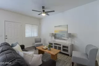 Photo #6: 6448992 Listing