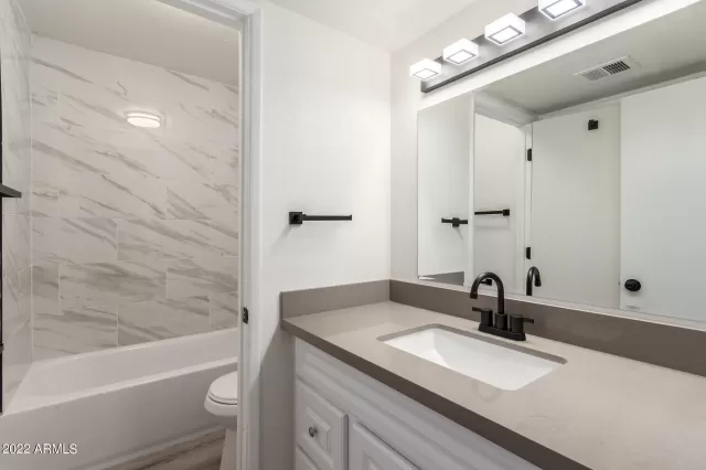 MLS: 6448994 Condo For Sale