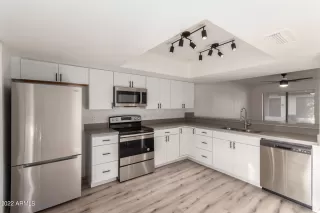 Photo #4: 6448994 Listing