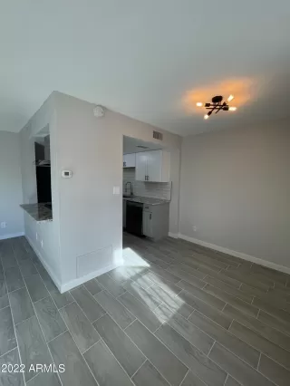 Photo #6: 6449004 Listing 