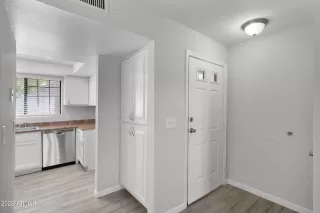 Photo #6: 6449534 Listing 