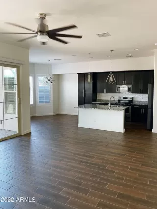 Photo #2: 6449557 Listing 