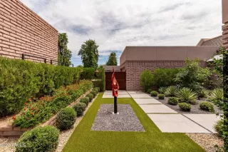 Photo #2: 6449598 Listing