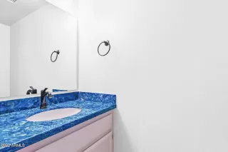 Photo #5: 6449658 Listing