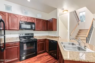 Photo #3: 6449787 Listing 