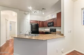 Photo #4: 6449787 Listing 