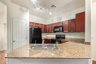 Photo #5: 6449787 Listing 