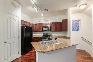 Photo #6: 6449787 Listing 