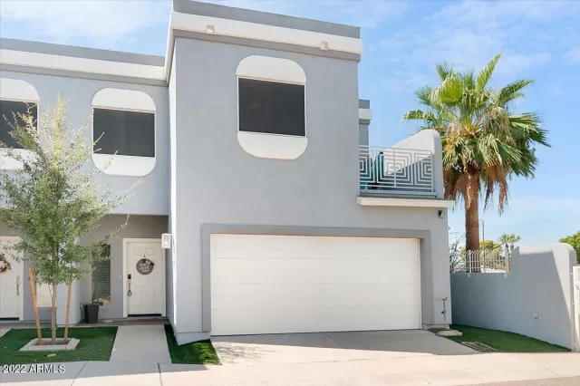 MLS: 6449906 Condo For Sale