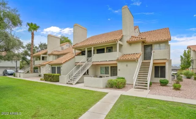 MLS: 6450112 Condo For Sale