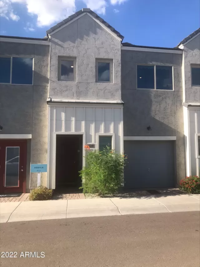 MLS: 6450263 Condo For Sale