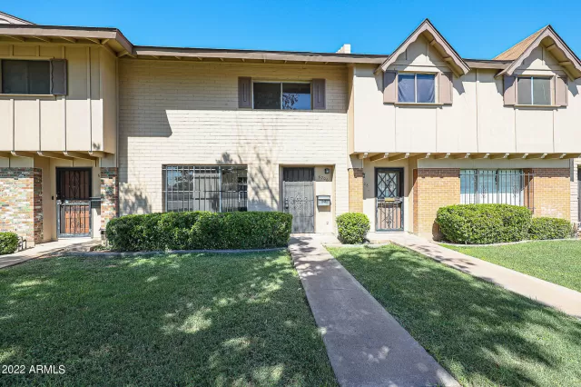 MLS: 6450424 Condo For Sale