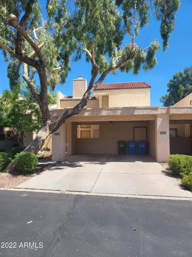 MLS: 6450446 Condo For Sale