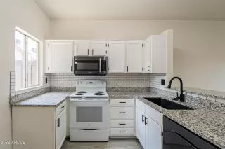 Photo #3: 6450491 Listing 