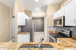 Photo #6: 6450582 Listing 
