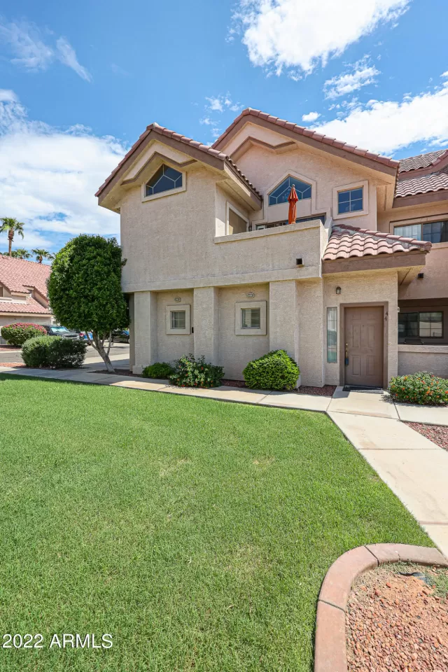 MLS: 6450914 Condo For Sale