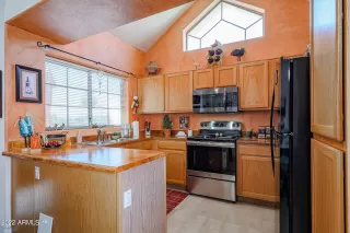 Photo #2: 6450914 Listing