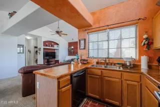 Photo #4: 6450914 Listing