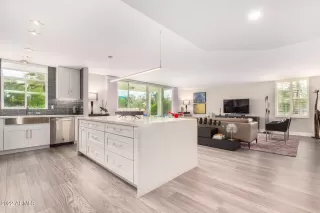 Photo #3: 6451013 Listing