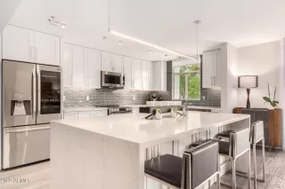 Photo #4: 6451013 Listing