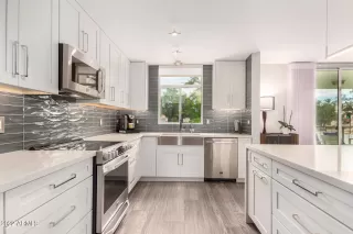 Photo #5: 6451013 Listing