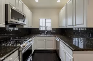 Photo #3: 6451209 Listing