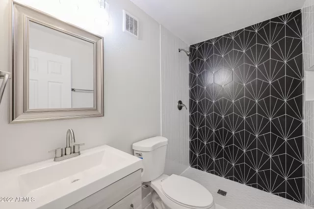 MLS: 6451363 Condo For Sale